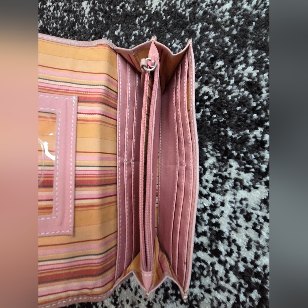 Fossil Pink Leather Wallet - Picture 3 of 5